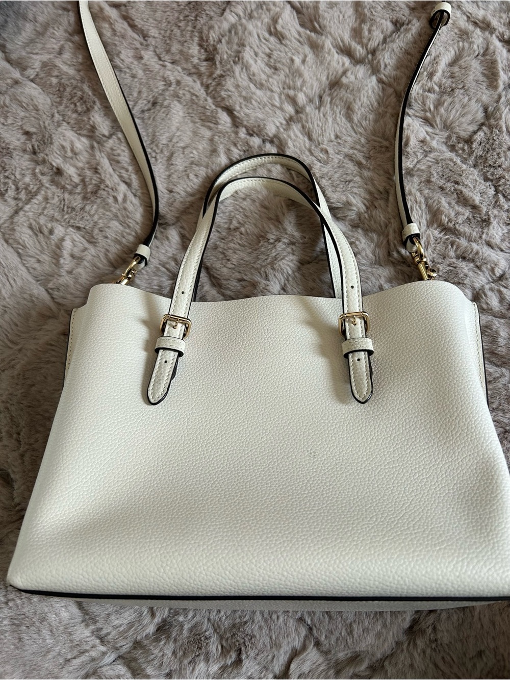 Brand new Coach White Pebbled Leather Tote with Gold Hardware and Wristlet - Picture 8 of 16
